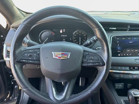 Used 2019 Cadillac XT4 Sport FWD image 23