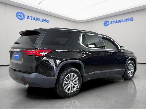 Used 2023 Chevrolet Traverse LT image 9