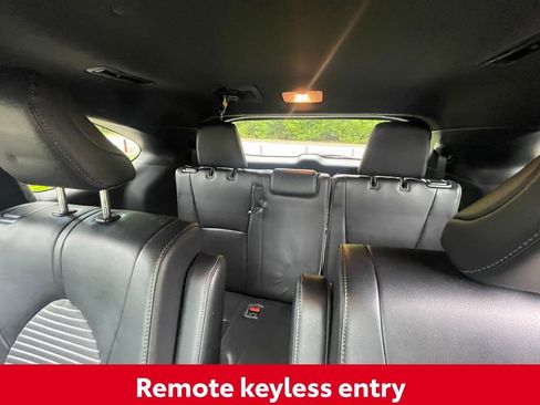 Used 2022 Toyota Highlander XSE FWD image 19