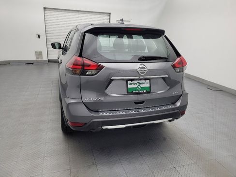 Used 2018 Nissan Rogue S AWD/4WD image 6