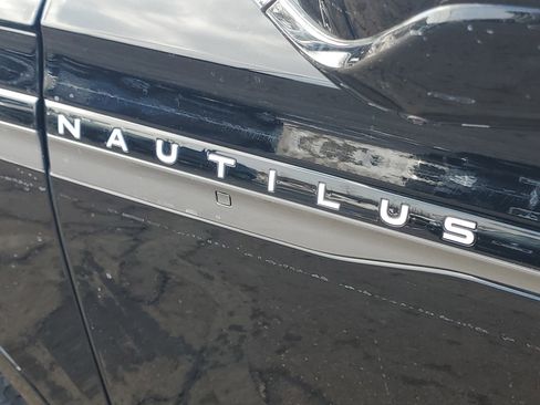 New 2026 Lincoln Nautilus Reserve image 7