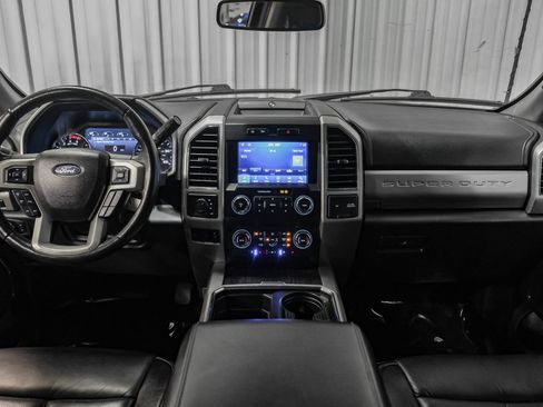 Used 2021 Ford F250 Lariat w/ Lariat Value Package AWD/4WD image 14