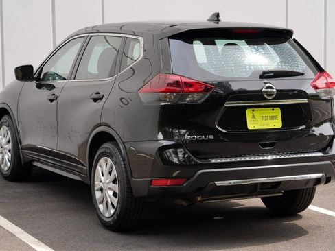 Used 2019 Nissan Rogue S FWD image 43
