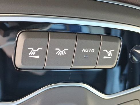 Used 2025 Lotus Emira image 27