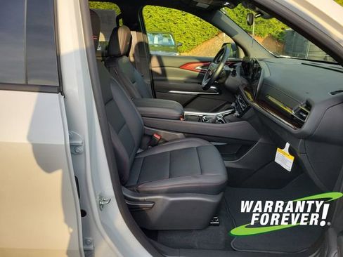 Used 2025 Chevrolet Traverse Z71 w/ Driver Confidence Package image 14