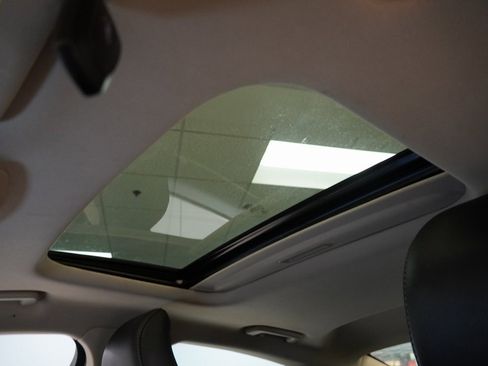 Used 2019 Ford Fusion Titanium image 6