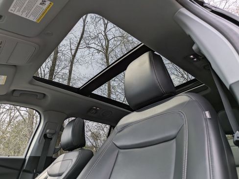 Used 2021 Ford Explorer XLT w/ Equipment Group 202A image 14