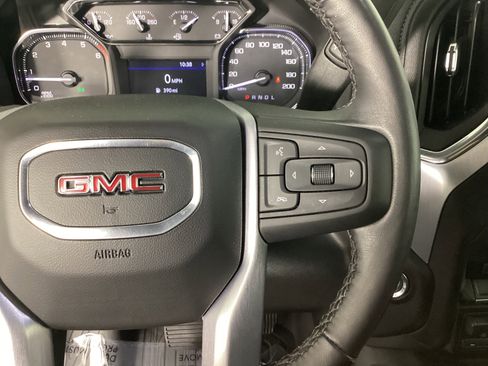 Used 2022 GMC Sierra 2500 SLT w/ SLT Convenience Package image 25