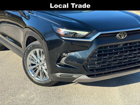 Used 2024 Toyota Grand Highlander Platinum image 5