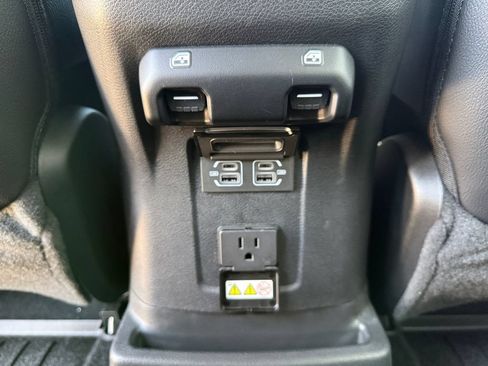 Used 2022 Jeep Wrangler Unlimited Sahara AWD/4WD image 39