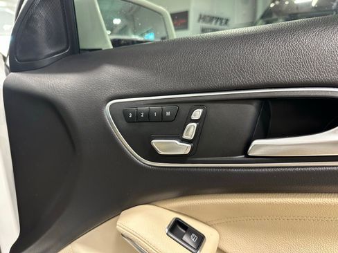 Used 2019 Mercedes-Benz GLA 250 4MATIC image 36