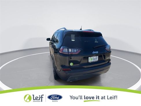 Used 2019 Jeep Cherokee Latitude Plus image 9