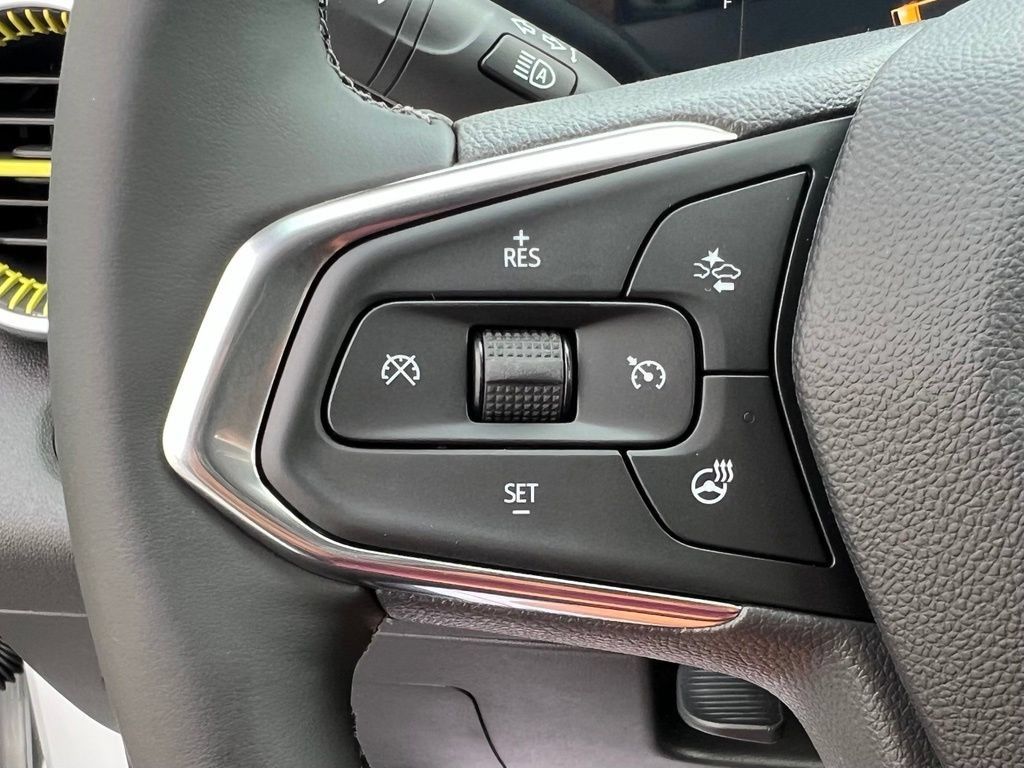 New 2026 Chevrolet Trax LT w/ Driver Confidence Package FWD image 15