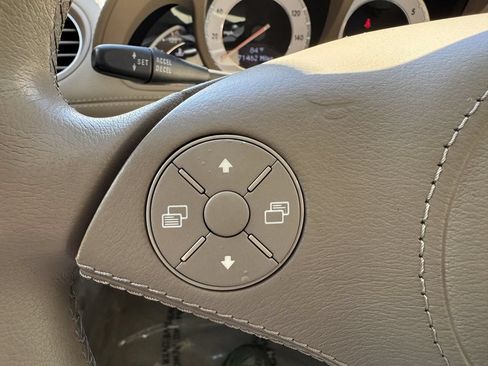 Used 2009 Mercedes-Benz SL 550 image 27