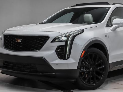 Used 2023 Cadillac XT4 Sport AWD/4WD image 2