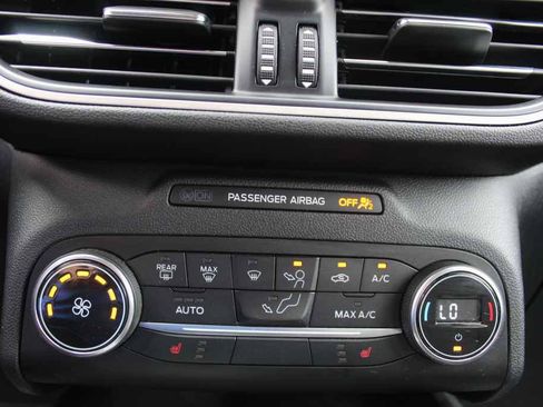 Used 2020 Ford Escape SE AWD/4WD image 22