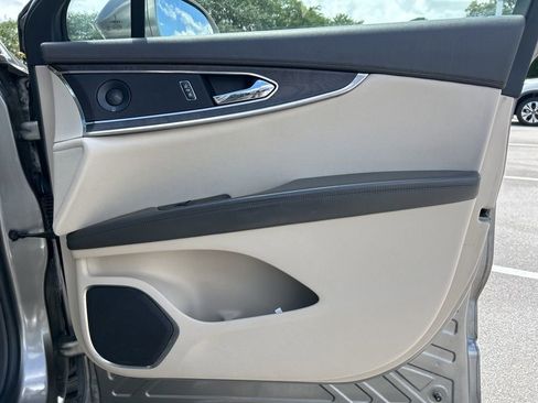 Used 2017 Lincoln MKX Reserve AWD/4WD image 44