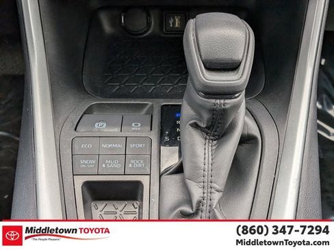 Certified 2025 Toyota RAV4 XLE AWD/4WD image 26