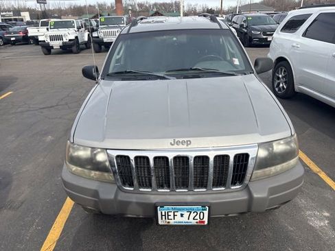 Used 2002 Jeep Grand Cherokee Laredo image 2