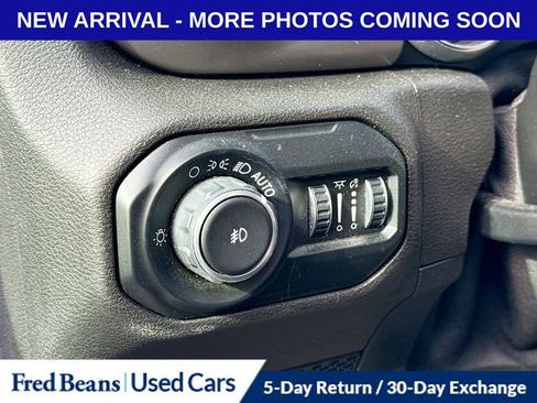 Used 2019 Jeep Wrangler Sport image 7