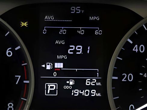 Used 2023 Nissan Kicks S image 30