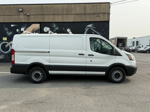 Used 2017 Ford Transit 150 130 Low Roof RWD image 17