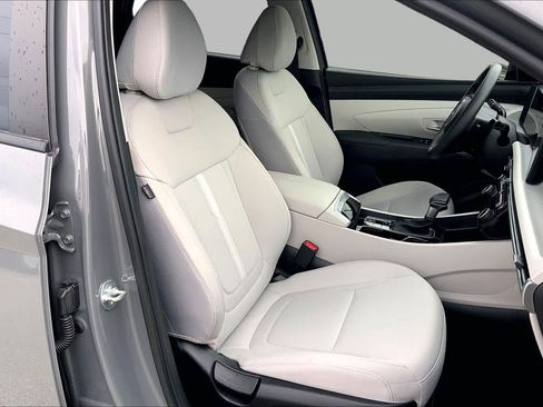 Used 2025 Hyundai Tucson SEL FWD image 9