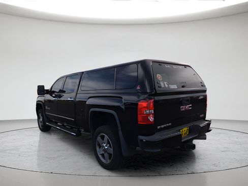 Used 2016 GMC Sierra 2500 SLT w/ All-Terrain HD Package AWD/4WD image 7