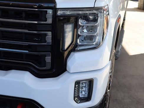 Used 2021 GMC Sierra 2500 AT4 image 10