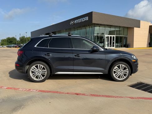 Used 2018 Audi Q5 Prestige w/ Prestige Package AWD/4WD image 6
