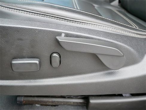 Used 2019 GMC Canyon Denali image 13