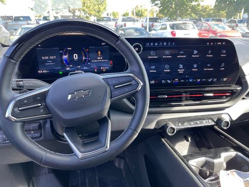 Used 2026 Chevrolet Silverado EV Trail Boss AWD/4WD image 7
