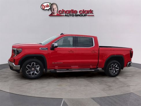 New 2026 GMC Sierra 1500 SLE w/ Preferred Package image 2