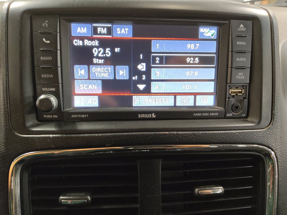 Used 2019 Dodge Grand Caravan SE w/ UConnect Hands-Free Group FWD image 25