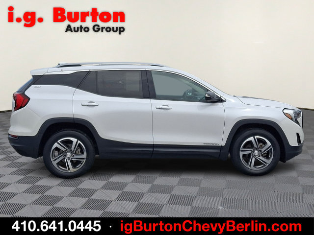 Certified 2021 GMC Terrain SLT w/ LPO, Dark Accent Package AWD/4WD image 7