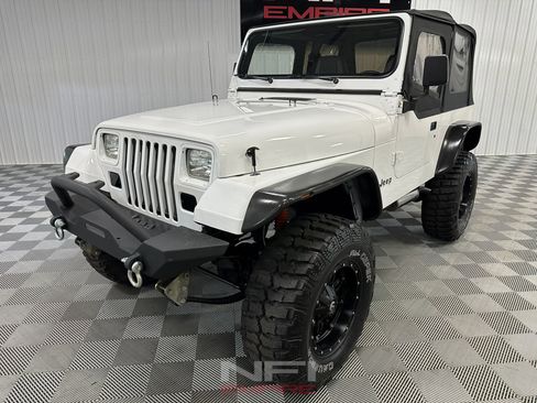 Used 1991 Jeep Wrangler S image 3