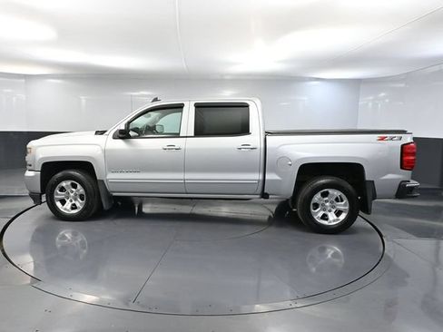 Used 2018 Chevrolet Silverado 1500 LT w/ All Star Edition AWD/4WD image 9