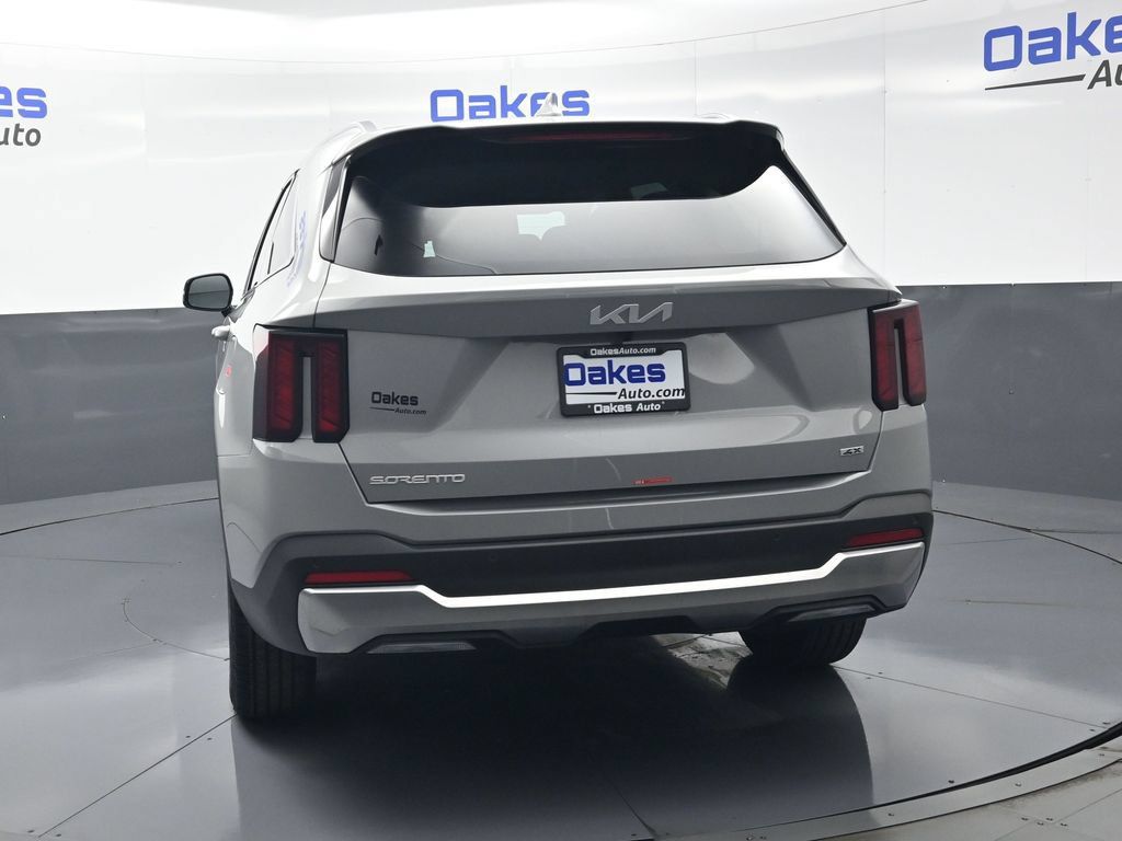 Certified 2026 Kia Sorento S AWD/4WD image 6