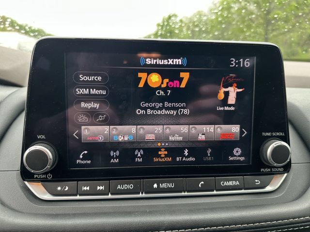 Used 2023 Nissan Rogue SV AWD/4WD image 21