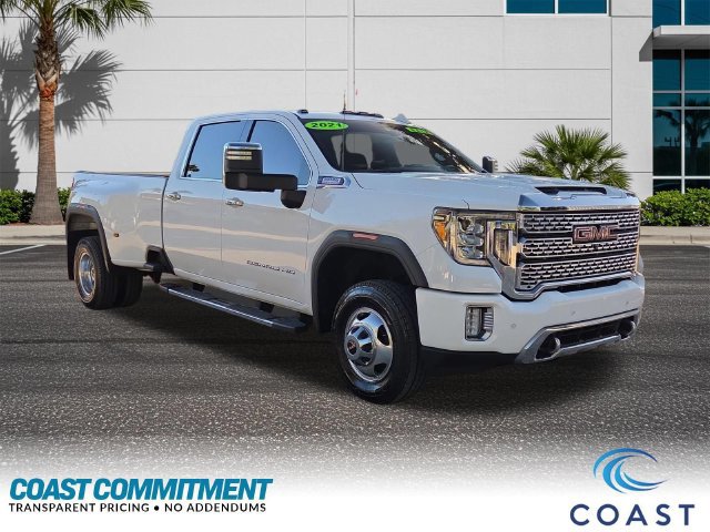 Used 2020 GMC Sierra 3500 Denali w/ Denali Ultimate Package AWD/4WD image 3