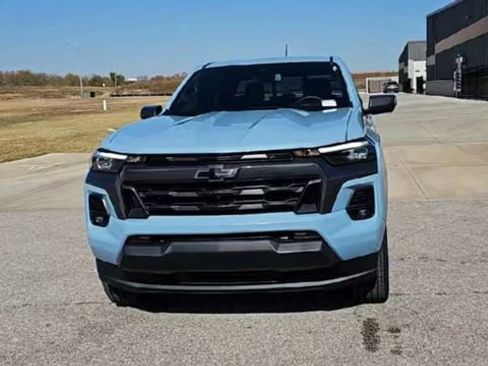 New 2026 Chevrolet Colorado LT w/ LT Convenience Package AWD/4WD image 3