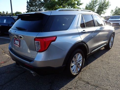 Used 2022 Ford Explorer Limited w/ Equipment Group 301A AWD/4WD image 4