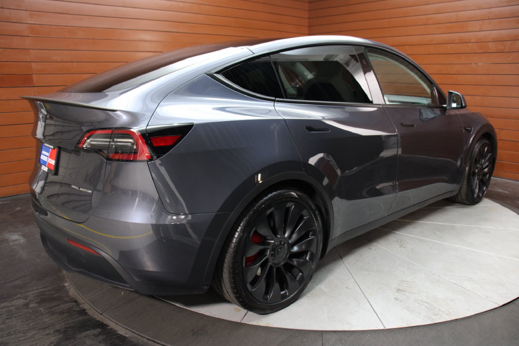 Used 2023 Tesla Model Y Performance AWD/4WD image 4