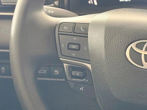 Used 2025 Toyota Camry SE FWD image 24