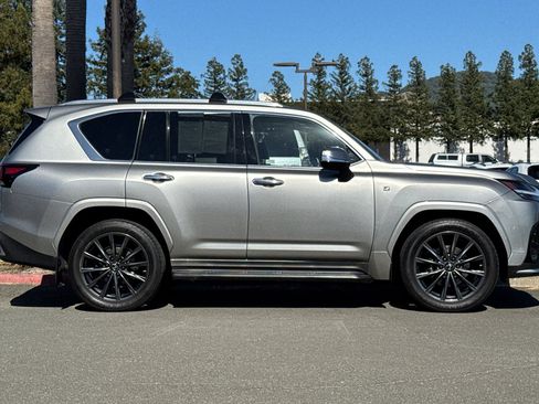 Used 2022 Lexus LX 600 F Sport w/ Accessory Package (Z1) AWD/4WD image 3
