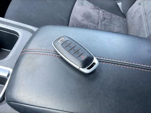 Used 2024 Nissan Sentra SR FWD image 12