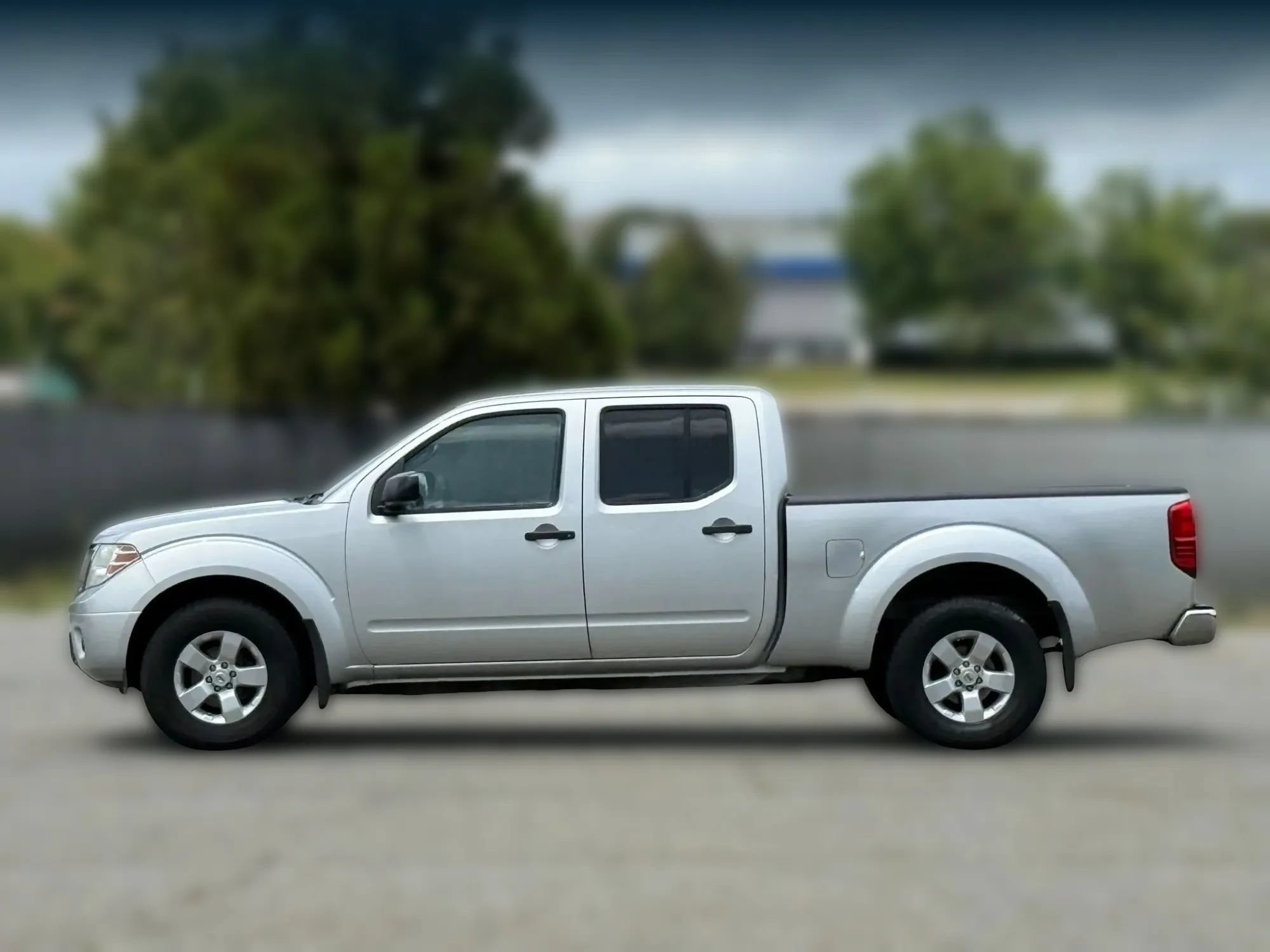 Used 2012 Nissan Frontier SV AWD/4WD image 8