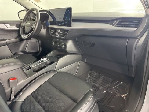 Used 2025 Ford Escape Platinum image 33