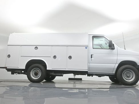 New 2026 Ford E-350 and Econoline 350 Super Duty w/ Power Equipment Group image 45