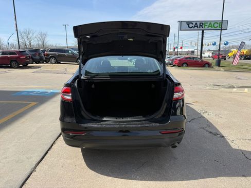 Used 2020 Ford Fusion SE image 13